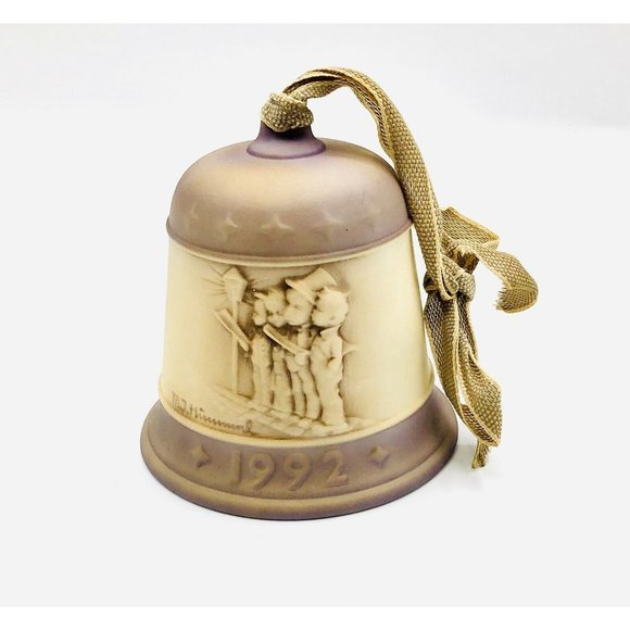 Hummel by Goebel 1992 Harmony in Four Parts Annual Christmas Bell Series1 3"H